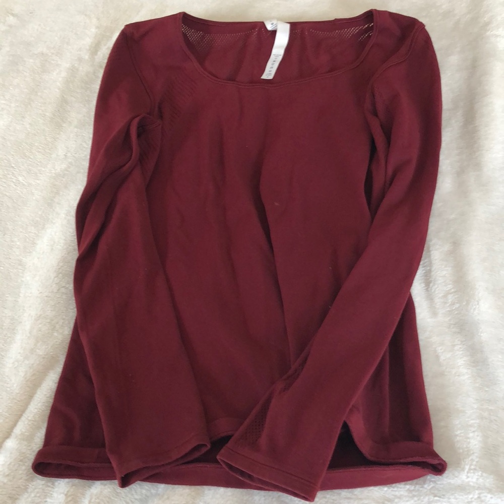 Lulu lemon maroon long sleeve hardly worn